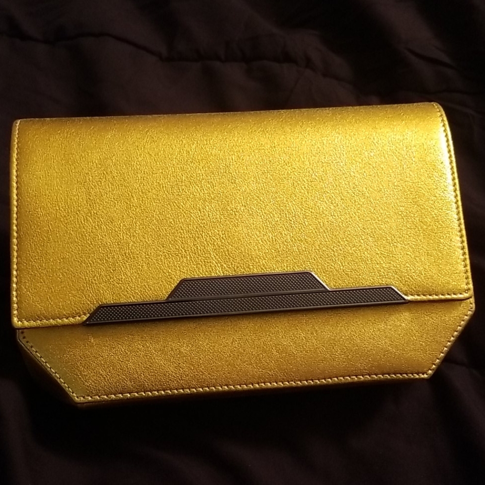 NWT ALEXANDRA CLANCY GOLD METALLIC JANE CLUTCH